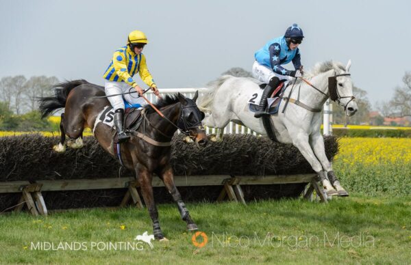 MERRYDOWN BLACK and BI QUINI TIEP